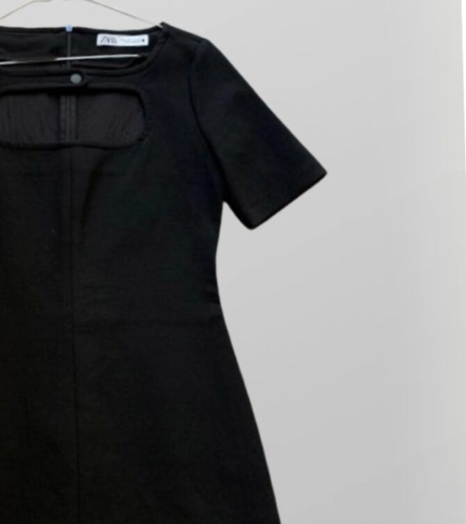 ⁦שמלה מחויטת עם פתח מקדימה מידה M Zara⁩ – תמונה ⁦2⁩
