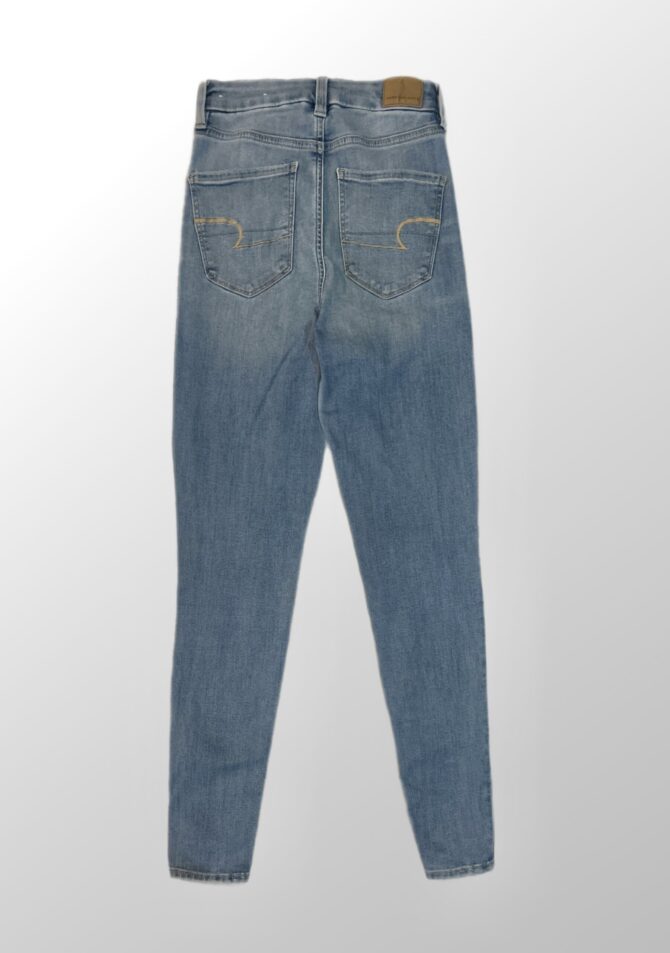 ⁦ג׳ינס סקיני לייקרה American eagle בגזרה גבוהה בצבע כחול בהיר!  מידה 24⁩ – תמונה ⁦3⁩
