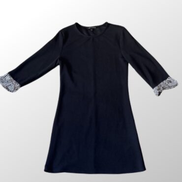 שמלת מיני שחורה אלגנטית עם לייקרה! בדילוב שרוולי אריג מפוספסים! מידה L Tfs