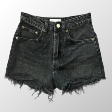 מכנסי ג׳ינס קצרים בצבע שחור! גזרה גבוהה! מידה 34 Zara