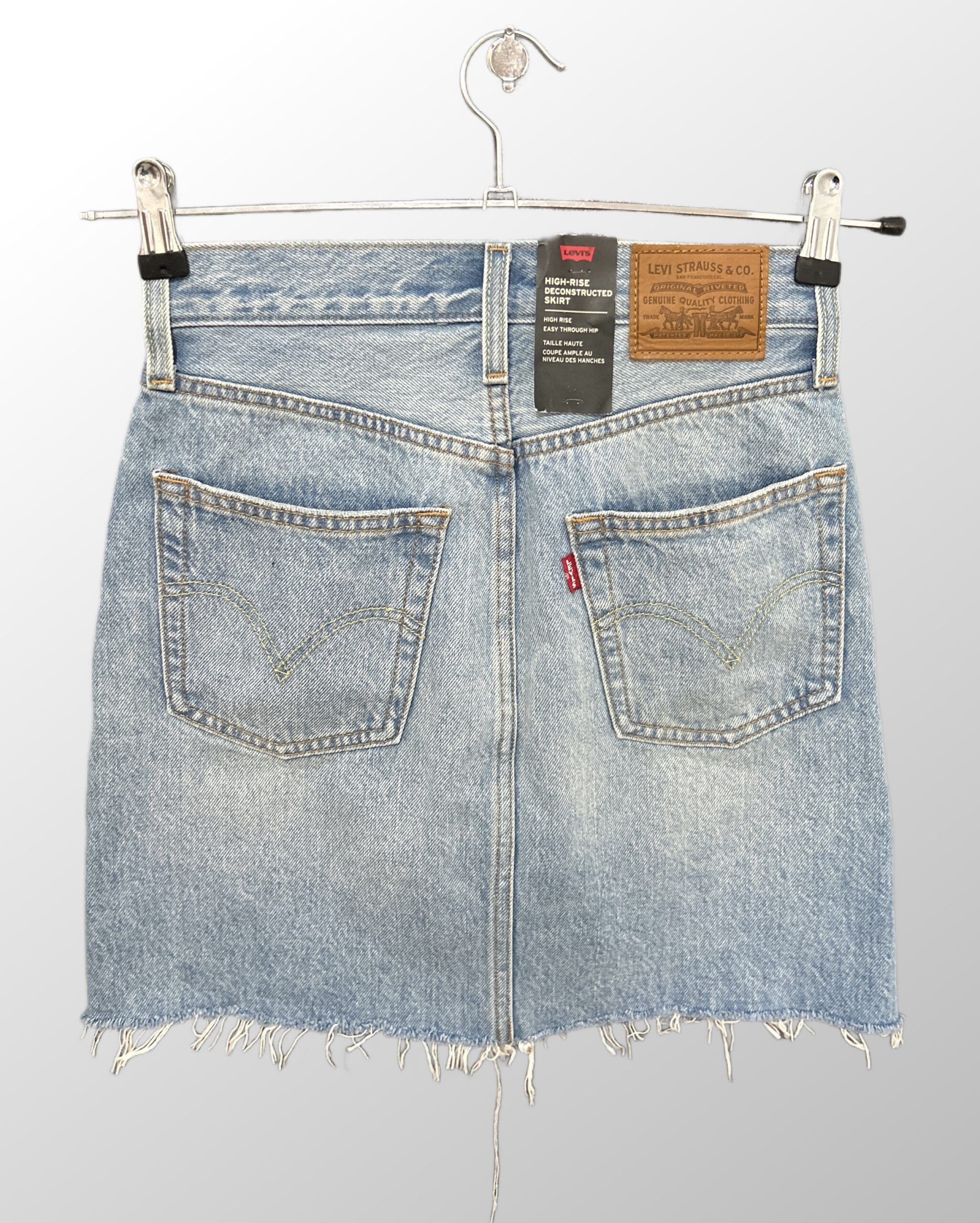 עם טיקט! חצאית Levi’s מיני ג׳ינס חדשה מידה 24 – תמונה 4