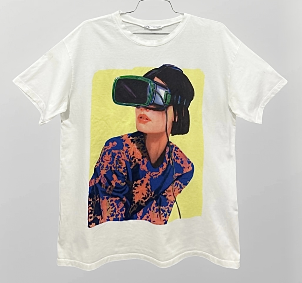 טישרט לבנה Zara עם הדפס אישה! מידה S