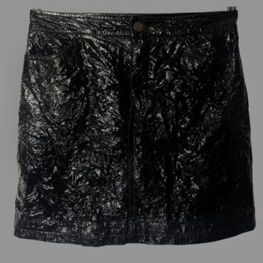 חצאית דמוי עור שחורה מבריקה מידה S בסגנון ׳מקווצ׳ץ׳ מצב כמו חדש!