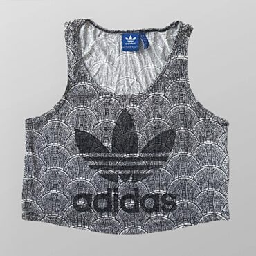 גופיה בהדפס שחור לבן! בגזרת קרופ! Adidas מקורית מידה S