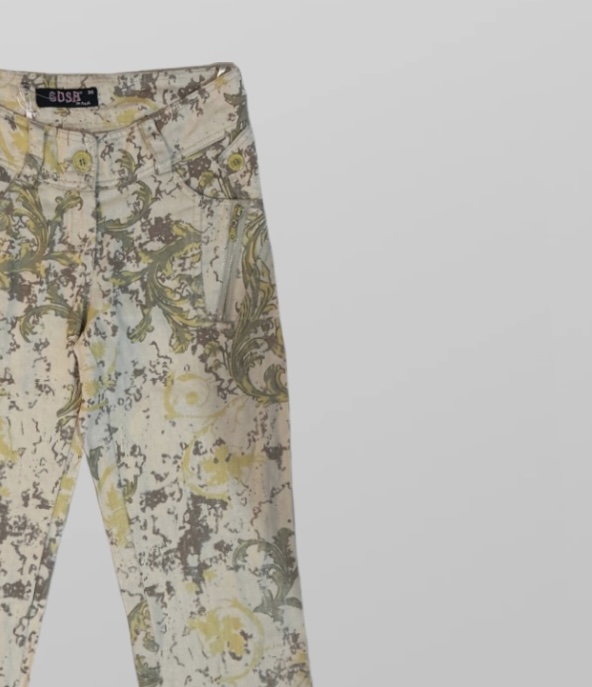 חדשים! מכנסיים בגזרה ישרה בהדפס מגניב וטיפה מנצנץ בשילוב כפתורים ורוכסנים! מידה 36 Cosa Jeans – תמונה 2