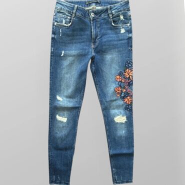 ג׳ינס סקיני בשילוב רקמה מידה 28 Zara
