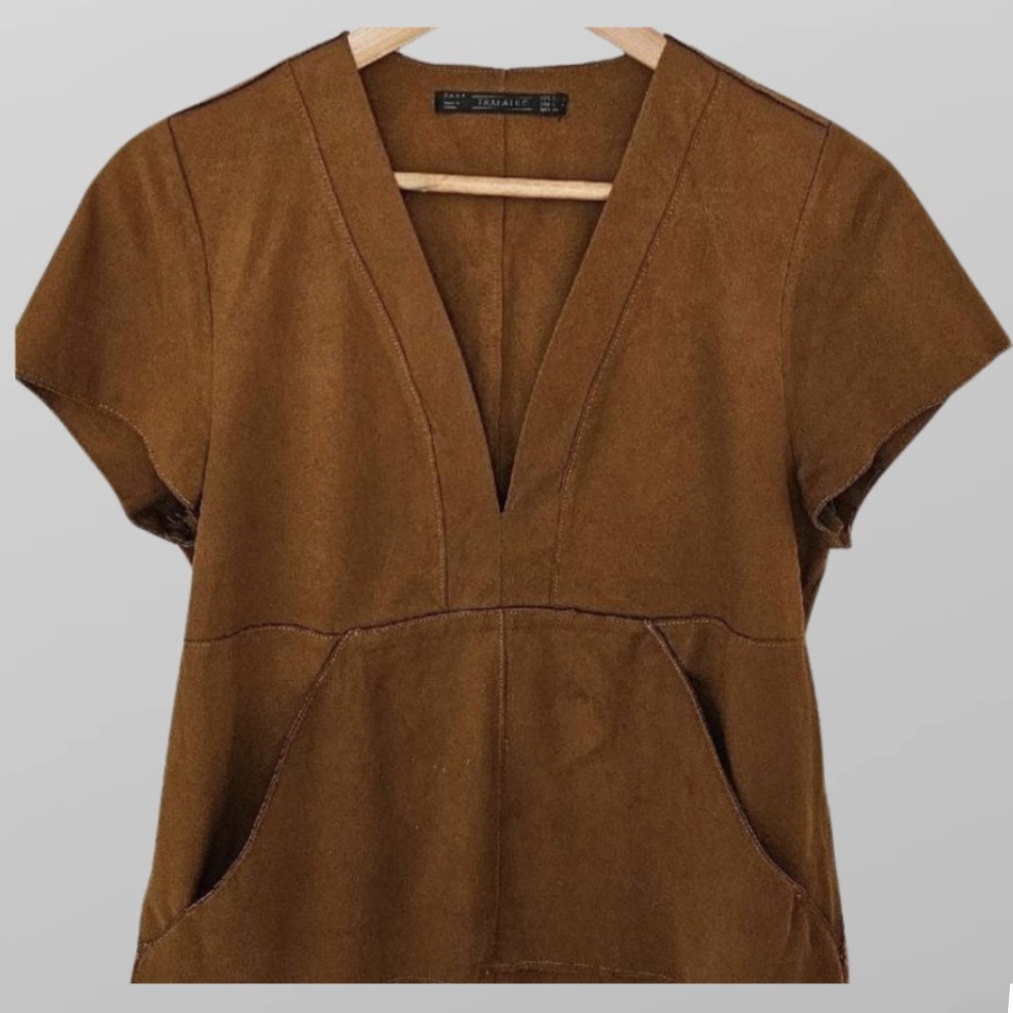 חולצה דמוי זאמש מחשוף v חומה M Zara