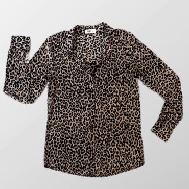 חולצה מכופתרת בהדפס מנומר מבד דקיק! אורך סטנדרטי היקף - 100 ס״מ