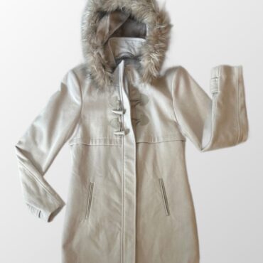 חדש - מעיל TWENTYFOURSEVEN מידה XS בצבע אבן! בשילוב כובע פרווה!