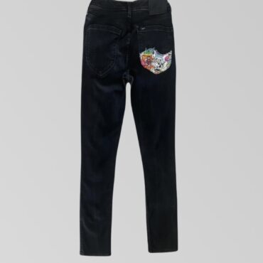 ג׳ינס LEE לייקרה בגזרה ישרה וגבוהה עם כיס אחורי מעוצב!