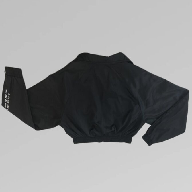⁦ג׳קט Bershka דקיק עם כיסים גדולים אוברסייז וגומי! מידה 36 במותן⁩ – תמונה ⁦2⁩