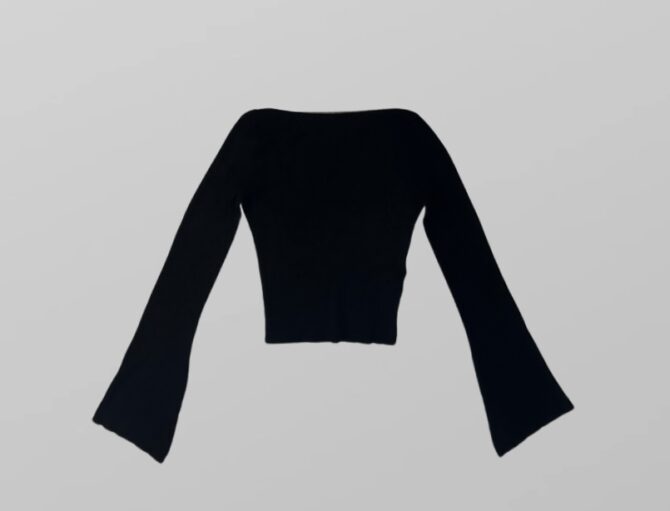 סריג H&M מפתח סירה וחצי פתוח בגב! שרוולי פעמון מידה S