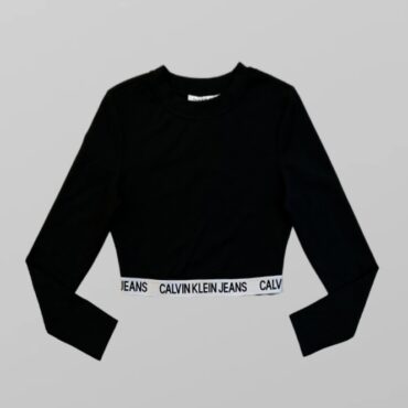 חולצת קרופ CK בשילוב פס גומי עם לוגו M