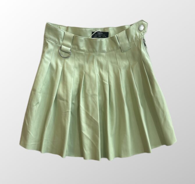 חצאית מיני קפלים דמוי עור Bershka צבע מנטה מידה 26