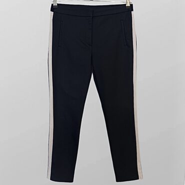 מכנסי צ׳ינו שחורים Zara עם פס לבן בצדדים! גזרה אמצע מידה 40