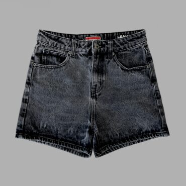 Castro מידה 24 מכנסיים קצרים שחור אפור גזרה גבוהה היקף מותן - 75 ס״מ , מצב חדש