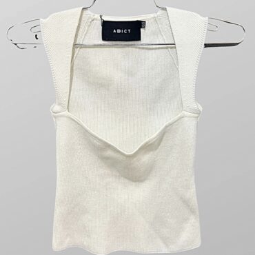 עם טיקט! חולצת גופיה סריג Addict בצבע שמנת מידה S