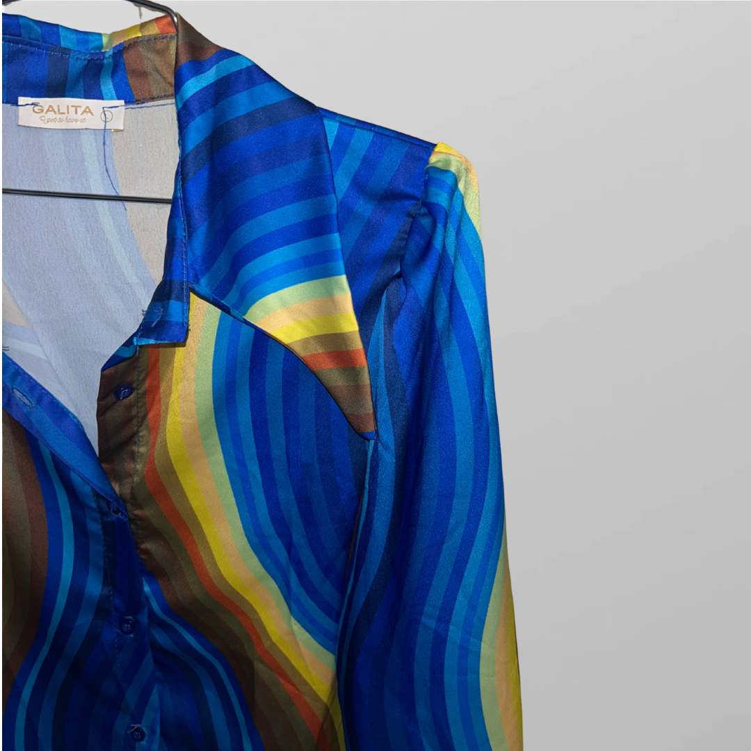 חולצת סאטן צבעונית מכופתרת אוברסייז Galita מידה L – תמונה 2