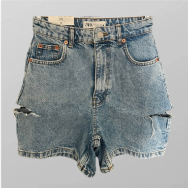 עם טיקט! מכנסי ג׳ינס קצרים גזרה גבוהה עם פתחים בצדדים Zara מידה 24