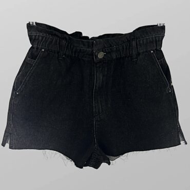 עם טיקט! מכנסי ג׳ינס קצרים שחורים עם גומי במותן ובימת פרומה מידה 38
