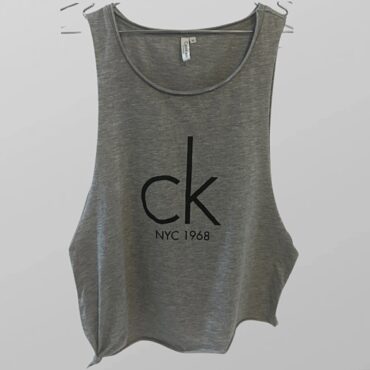 גופיית כותנה CK א-סימטרית אפורה ממותגת מידה S