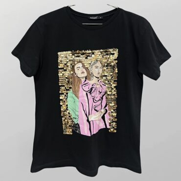 טישרט שחורה פאייטים בהדפס נשים מידה S של mint