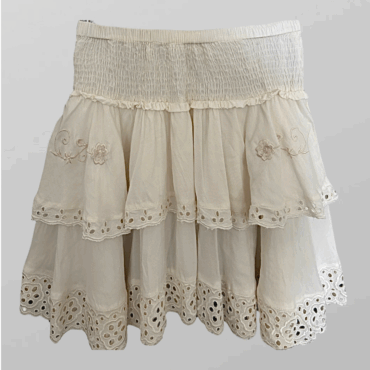 חצאית מיני קומות רקומה בצבע קרם שמנת Sack’s מידה S