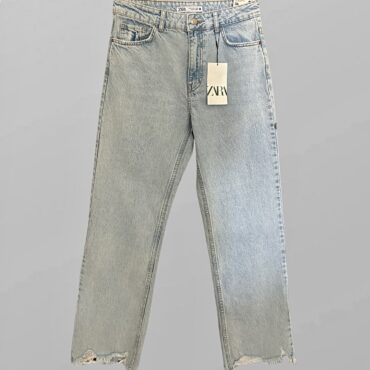 עם טיקט! ג׳ינס גזרה ישרה וגבוהה בצבע תכלת מידה 38 Zara