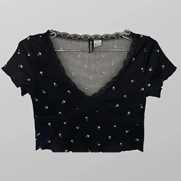 טופ קרופ חדש פרחוני עם לייקרה מידה S של hm