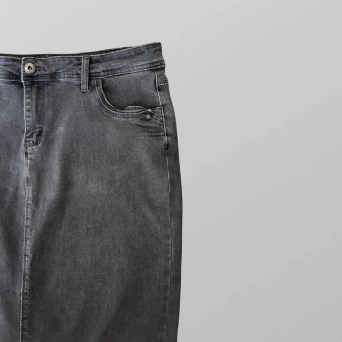 ⁦חצאית מידי ג׳ינס לייקרה אפורה מידה 44 Pink Jeans⁩ – תמונה ⁦2⁩