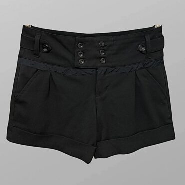 מכנסיים קצרים אלגנטיים בגזרת אמצע מידה L של Zara