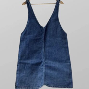 שמלת ג׳ינס ללא שרוול עם כתפיות עבות בגזרה ישרה מידה  M של Zara