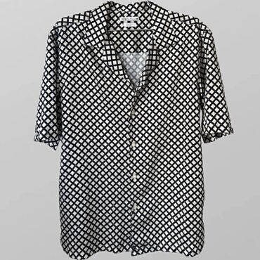 חולצה מכופתרת סאטן אוברסייז מידה M של Zara