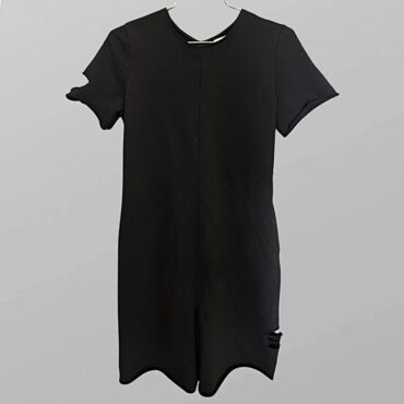 אוברול קצר מבד פרנץ טרי עם קרעים מגניבים וגב חשוף מידה S של פאשן קלאב