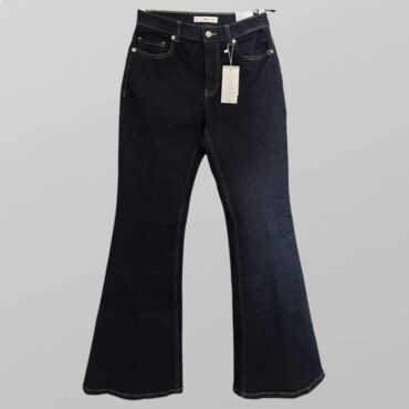 עם טיקט! ג׳ינס לייקרה flare חדש! בגזרה גבוהה מידה 38 של Mango