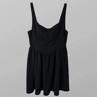 חדשה ללא טיקט! שמלת ערב מיני שחורה בסגנון מחוך בגזרת A מידה L