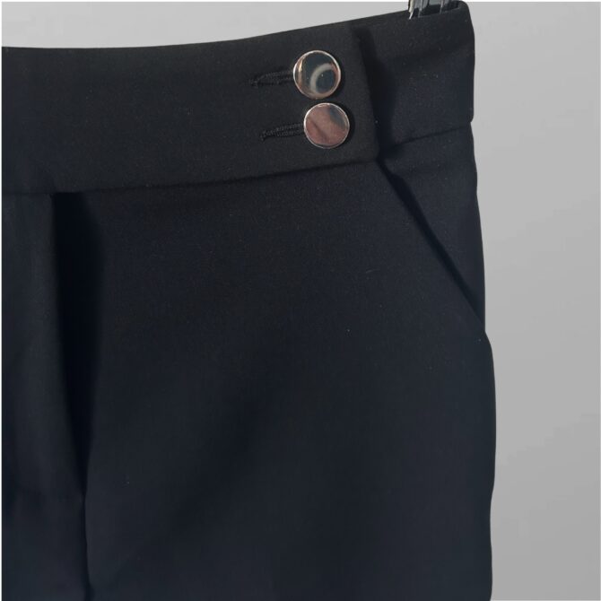 ⁦מכנסיים קצרים אלגנטיים בגזרה גבוה של Zara מידה XS⁩ – תמונה ⁦2⁩