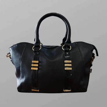 תיק דמוי עור שחור אלגנטי קלאסי בעיטור דיטיילס בזהב יש גם רצועה ארוכה