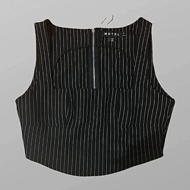 עם טיקט! חולצת פסים אלגנטית עם מחשוף מרובע מידה M