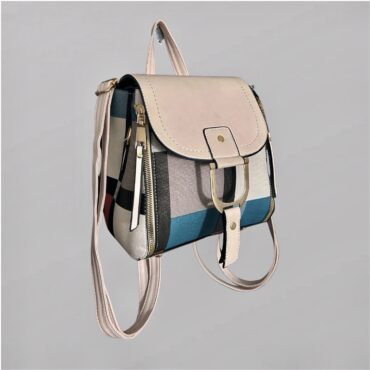 תיק גב קטן דמוי עור מעוצב בהדפס משובץ עם רצועות מתכווננות