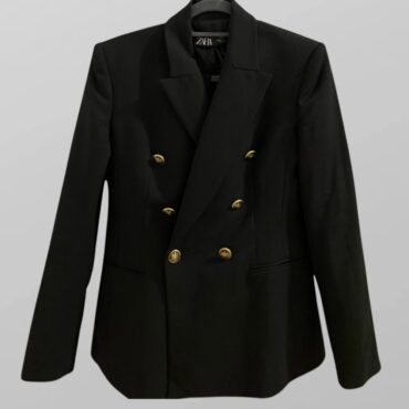 בלייזר שחור מוצלב כפתורי זהב מידה L של Zara