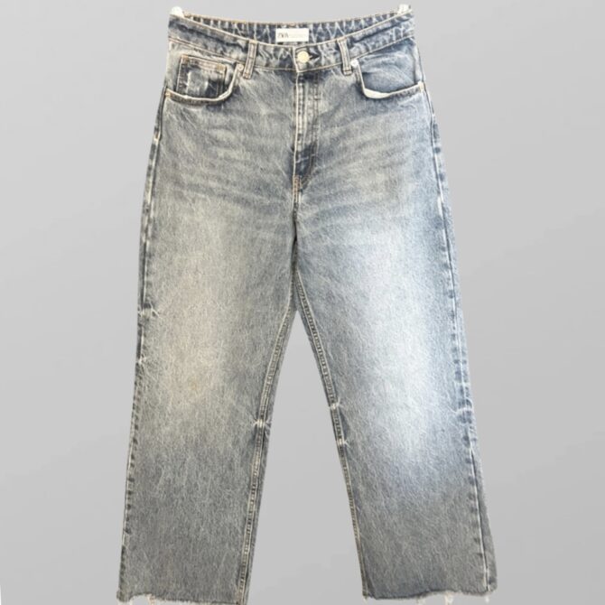 ⁦ZARA ג׳ינס רחב עם קרע מתחת לישבן מידה 42⁩ – תמונה ⁦3⁩