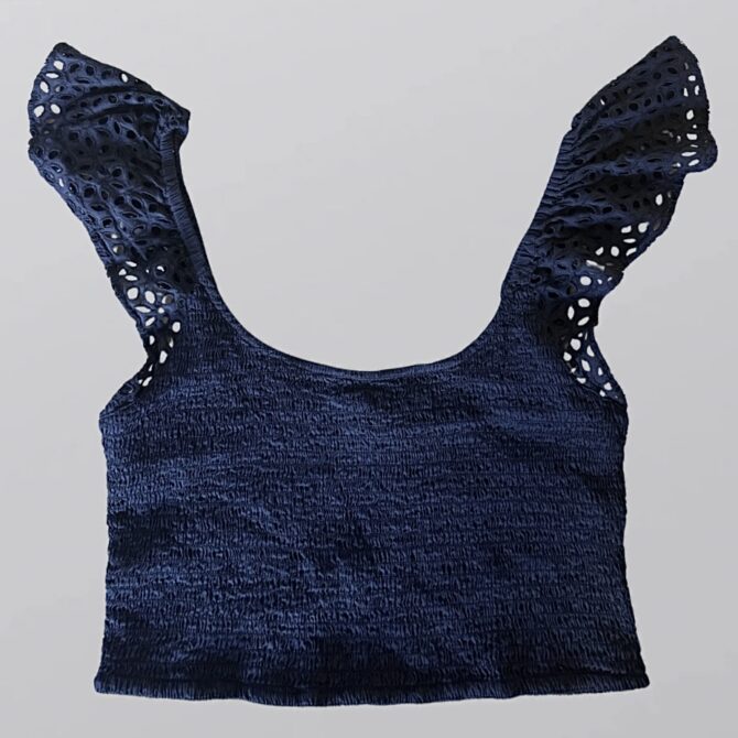 H&M גופיית כיווצים כחולה עם מלמלות מידה M