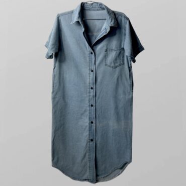 שמלת ג׳ינס מידי מכופתרת גזרה ישרה מידה L