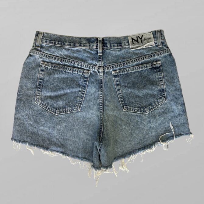 ⁦NYJeans מכנסי ג׳ינס קצרים גזרה גבוהה מידה 40⁩ – תמונה ⁦3⁩