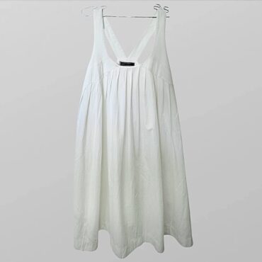 Club Monaco שמלה לבנה אלגנטית מתרחבת מידה L