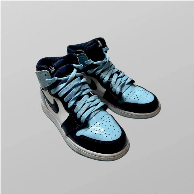 ⁦Nike Jordan מקוריות! נעלי סניקרס גבוהות מבריקות בתכלת מידה 38⁩ – תמונה ⁦2⁩