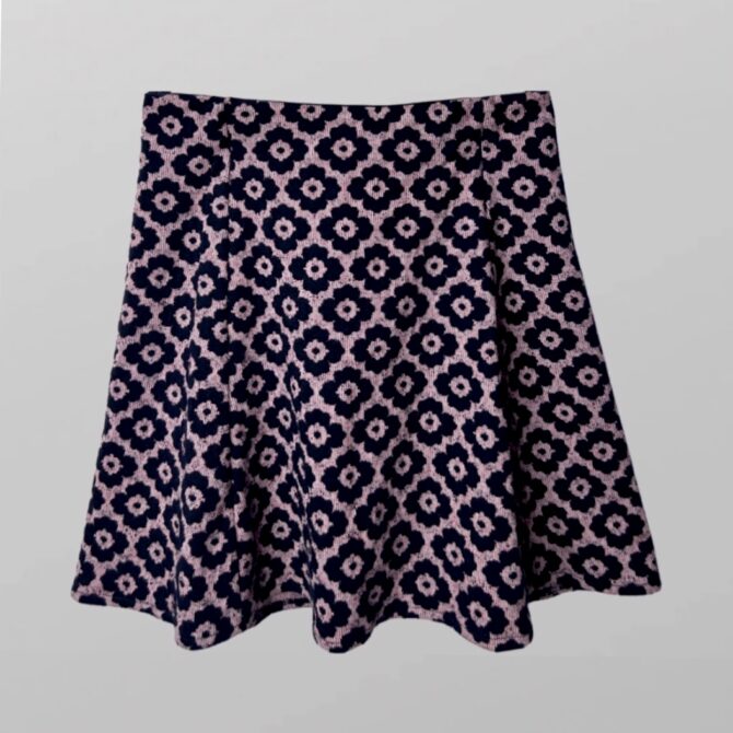ZARA חצאית מיני סריג ורודה פרחים בטקסטורה עם גומי במותן מידה S