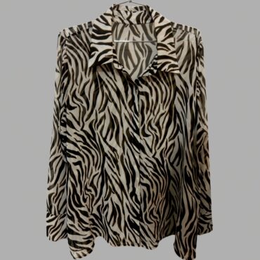 GOLBARY חולצת שיפון אוברסייז מכופתרת זברה חום שחור מידה 42 (העתק)