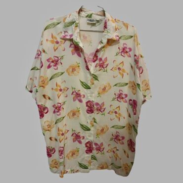 חולצת Vintage אוברסייז פרחונית מכופתרת מידה 42-44
